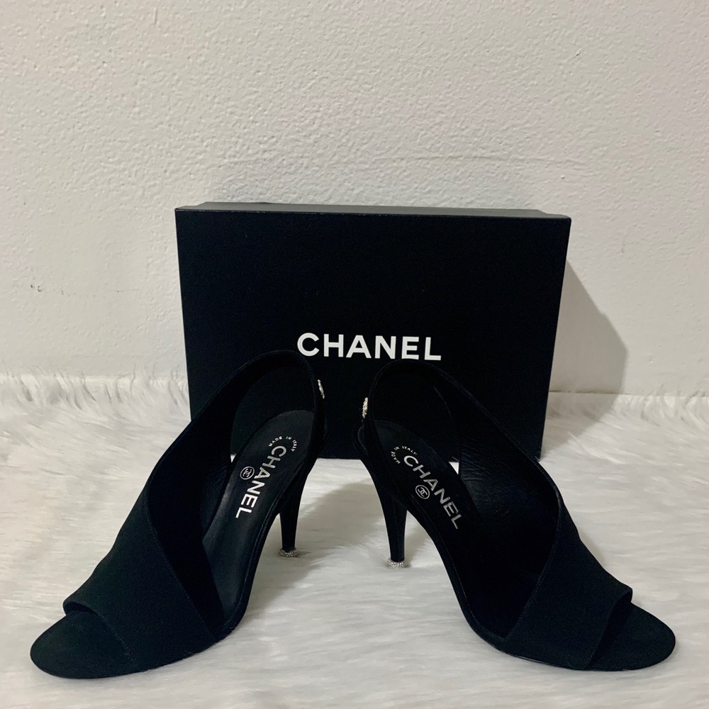 SOLD💯Authentic CHANEL Silk Crepe Sandals